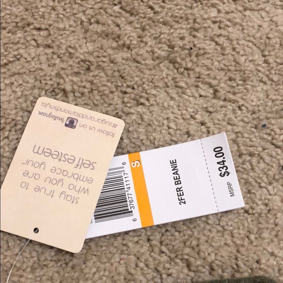 Junior women’s S army green cold shoulder with tag - Picture 3 of 4